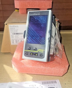 Controlador de temperatura Eurotherm P108 nuevo en caja P108/CC/VH/LRR/R 48 X 96 MM - Imagen 1 de 16