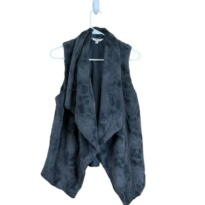 JACK By BB Dakota Gray Textured Faux Fur Lined Vest Size Medium - Image 1 of 4