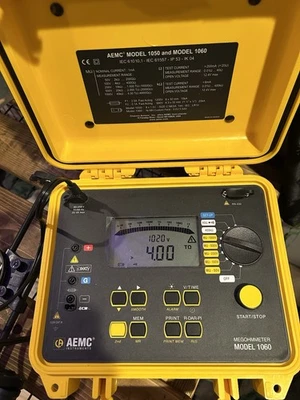 Megohmímetro digital/analógico AEMC 1060 (2130,03), voltaje de prueba máximo 1000 V Foto 1 de 4