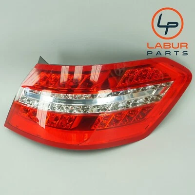 W212 10-13 Mercedes E Class Rear Right Passenger Side Tail Light Lamp H894 - Image 1 of 4