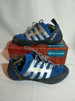 scarpa vantage climbing shoes