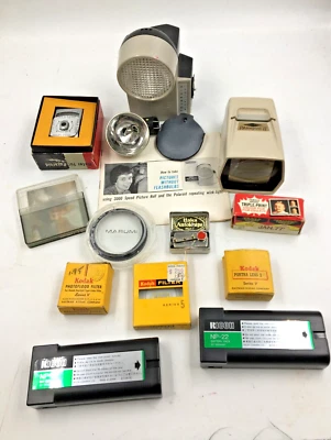 Lote de accesorios de cámara vintage todos sin probar como está-luz de guiño, recortes automáticos, filtros Foto 1 de 4