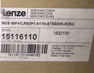 Lenze Servo Motor Type: MCS06F41LRS0P1-A11N-ST5S00N-R2SU Id Nr: 15116110 - Imagen 1 de 1