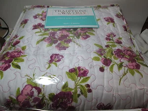 3 piezas Tradiciones de Waverly PRIMROSE PATIO - Violeta Floral King Edredón Set NUEVO - Imagen 1 de 10