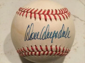 Don Drysdale Autographed Baseball—Beckett Sticker #BQ32136 - Picture 1 of 6