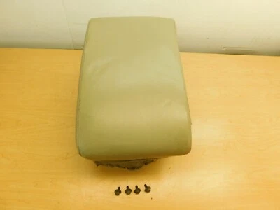 REAR SEAT CENTER ARMREST 1967 1968 CADILLAC FLEETWOOD 67CF1-2E8 - Image 1 of 4