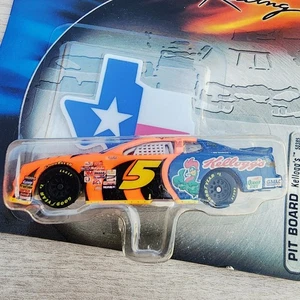 🏁2001 Hot Wheels Racing NASCAR #5 Kelloggs Chevrolet Monte Carlo/ Pitboard🏁🏁 - Picture 1 of 3