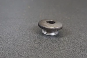 PLUG, THREADED YAMAHA XJ900 DIV 95-01 4H7-15189-00 22238 - Picture 1 of 5