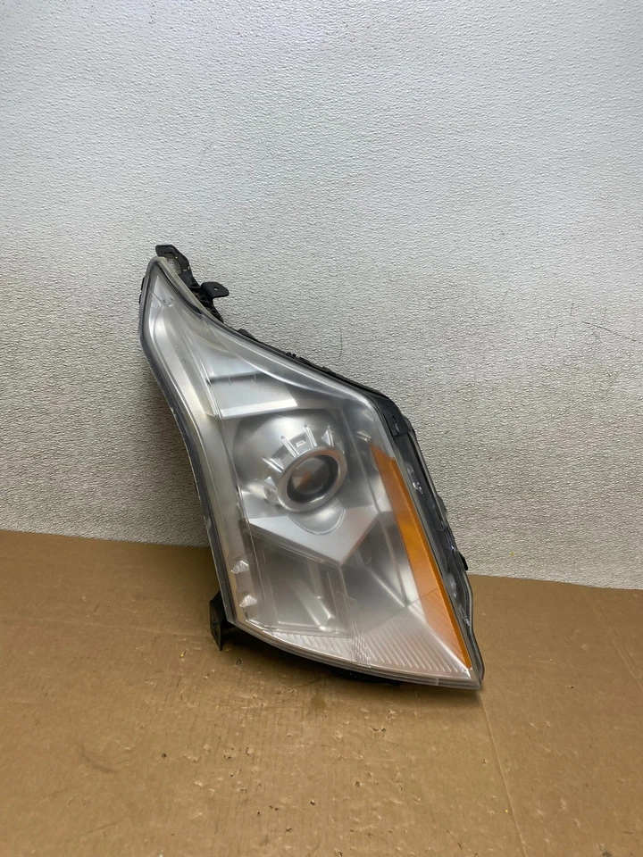 Faro lateral derecho halógeno para pasajero Cadillac SRX 2010 a 2016 V4895 DW Foto 1 de 4