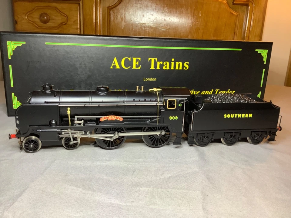 Ace Trains O Gauge E10 2 or 3 Rail SR Black 4-4-0 Schools Class 908 Westminster - Image 1 of 4