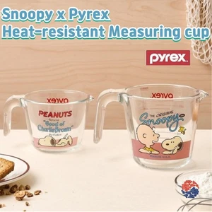 PYREX x PEANUTS SNOOPY Measuring Cup 2p set- 500ml(16.9oz) 250ml(8.5oz)/Charlie - Picture 1 of 15