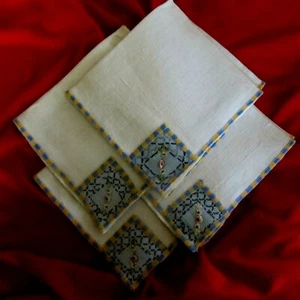 LOT OF 4 EMBROIDERED LINEN NAPKINS W/ BORDER--11.5 X 11.5 - Picture 1 of 8
