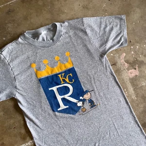 70s - 80s VINTAGE KANSAS CITY ROYALS BASEBALL SNOOPY PEANUTS T-SHIRT SZ S - Picture 1 of 13