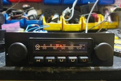 Oldtimer OPEL SEBRING SUPER 2 autoradio hersteller: GRUNDIG - Bild 1 von 4