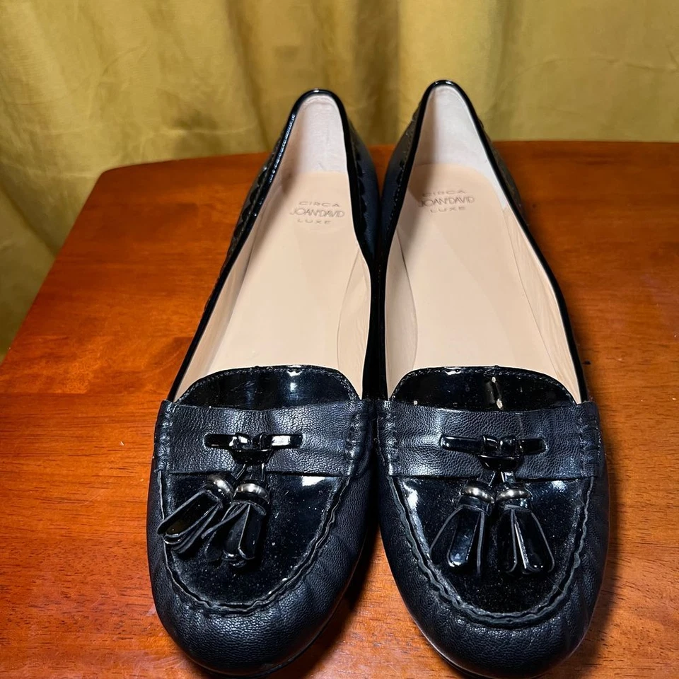 Circa Joan & David Black Patent Leather Tassel Loafers Classic Flat Shoes - Image 1 of 4