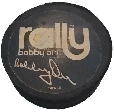 OFFICIAL BOBBY ORR RALLY PUCK STAMPED ON SIGNATURE RARE MADE IN TAIWAN 🇹🇼 Cover