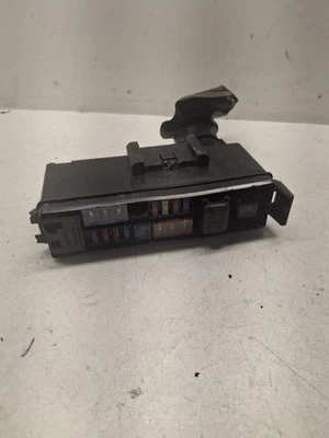 Caja de fusibles motor VQ37VHR compartimento motor compatible con 10-13 INFINITI G37 1457364 Foto 1 de 4