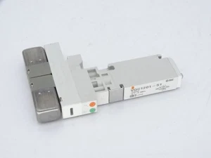 SMC VQC1201-51 VALVE - Picture 1 of 3