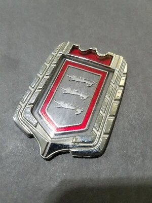 Bin#4 usado Ford Gran Torino emblema insignia D5DB 66208A04AA DESCONOCIDO año o modelo  Foto 1 de 4