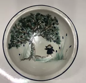 Cuenco de cerámica vintage pintado a mano niña y árbol frutal. Firmado. - Imagen 1 de 10