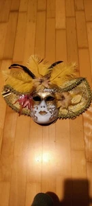 Venezianische Maske in Handarbeit für Damen, Höhe x Breite 40x45, in Goldtönen - Bild 1 von 3