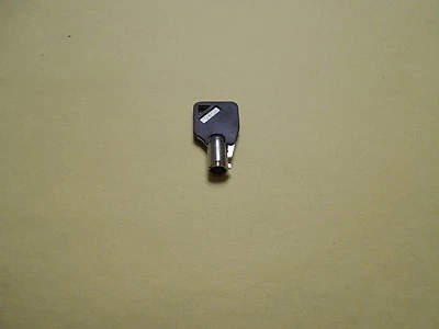 *UNKNOWN BRAND TOOL BOX LOCK KEY 040 FREE SHIPPING