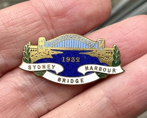 Vintage Sydney Harbour Bridge 1932 Australien Emaille Pin Anstecker Souvenir, Millers - Bild 1 von 6