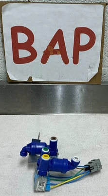 Conjunto de válvula de agua Frigidaire OEM probado. 5304536701 del modelo GRFN2023AF00 Foto 1 de 4