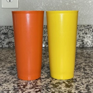 VINTAGE TUPPERWARE 18oz Tumbler Cup HARVEST ORANGE & YELLOW SUNBURST • RETRO 70s - Picture 1 of 15