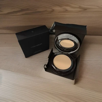 Laura Mercier Smooth Finish Foundation Powder 2C1 04 Full Size - Image 1 of 4