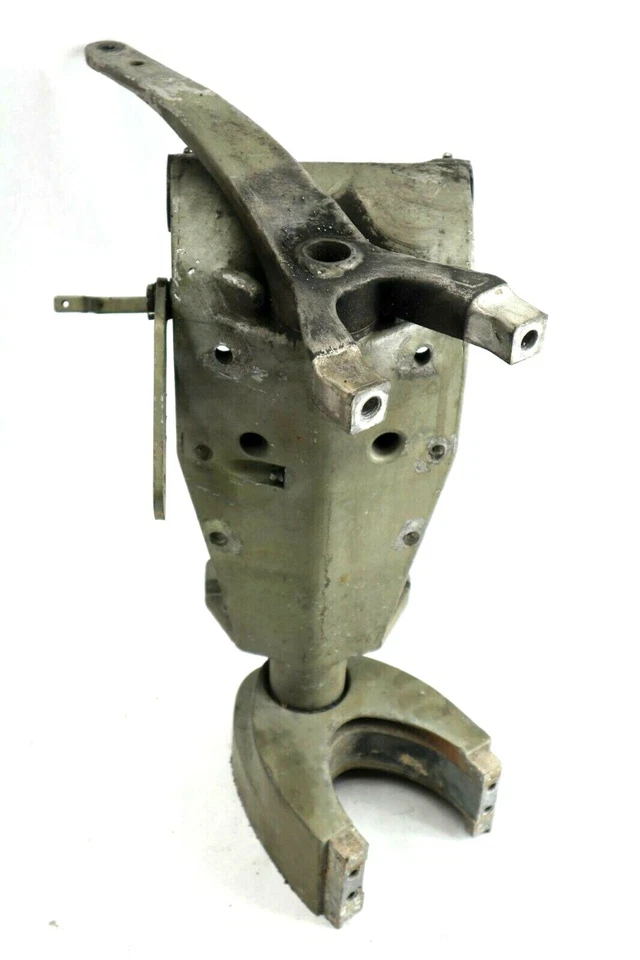  Evinrude Johnson Outboard Swivel Bracket steering bracket  85-135 Hp 1974-77  Foto 1 de 4