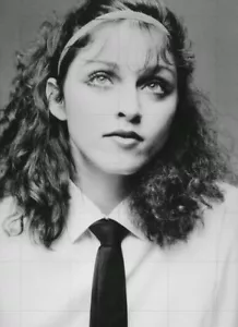 MADONNA - 10" x 7" b/w Young 1980s Promotional Portrait Photograph - Picture 1 of 1
