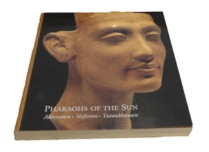 Pharaohs of the Sun Akhenaten, Nefertiti and Tutankhamen by Boston Staff Museum! - Foto 1 di 12