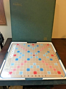 Scrabble Deluxe Edition Turntable Game 1967 No. 71, - Picture 1 of 8