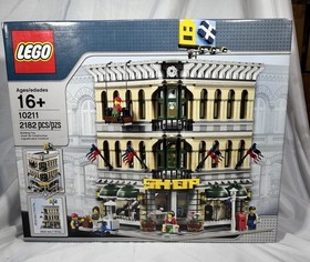 LEGO Creator Expert: Grand Emporium 10211 - Complete with Box and Instructions