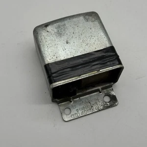 Porsche 911 Bosch Voltage Regulator 0190600016 - Picture 1 of 4