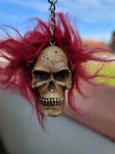 Llaveros Cabeza Hueso Calavera 3D Moto Guardián Gremlin Ángel Motociclista Automático Rojo - Imagen 1 de 8