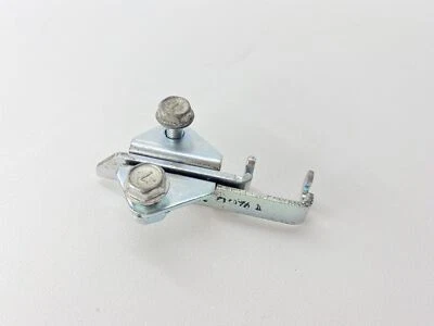 Kawasaki Ninja 650 Ex650E 2012 bloqueo de pestillo del asiento del pasajero trasero 27016-0008 Foto 1 de 3