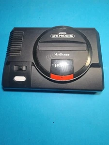 Controladores inalámbricos Sega Genesis Flashback HD 85 juegos incorporados *sin controladores - Imagen 1 de 2