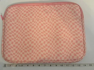 Nordstrom Hot Pink Checker 14 pollici x 10 pollici custodia morbida imbottita iPad laptop 449 - Foto 1 di 3