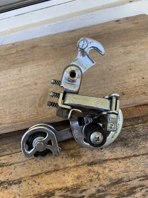 Desviador trasero para bicicleta de carretera Suntour GT - falta hardware de fijación Foto 1 de 4