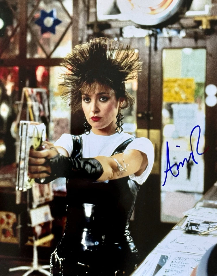 ANNIE POTTS FIRMADO A MANO 8X10 BONITO EN ROSA IONA MOCOSO PAQUETE PELÍCULA SECUNDARIA ADOLESCENTE Foto 1 de 1
