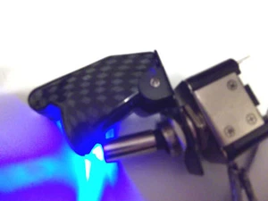 Kippschalter Blau LED + CARBON Ein/Aus Auto Armaturenbrett Schalter - Bild 1 von 1
