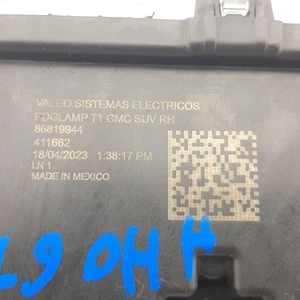 Light For Yukon Xl 1500 OEM Assy Right Fog Bmpr Pitted - Picture 1 of 3