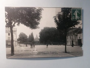 CPA 86 CHATELLERAULT - Les Promenades - Boulevard Blossac - Imagen 1 de 2