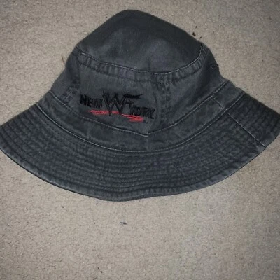 Chapéu balde vintage anos 90 WWF Attitude logotipo luta livre WWE - Imagem 1 de 4