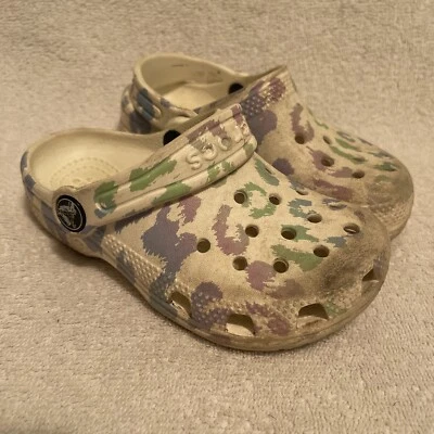 Crocs Out Of This World II Animal Blanco Leopardo Estampado Pastel Niño Pequeño Talla 9c Foto 1 de 4