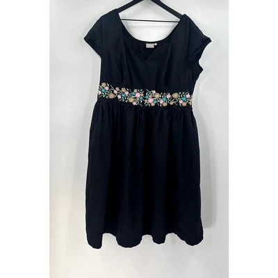 Eshakti Plus Size Midi Black Sweetheart Neckline Floral Embroidered Dress 2X 22 - Image 1 of 4