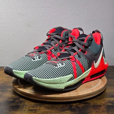 Nike LeBron Witness 7 Men's Sneakers Size 12 Bright Crimson Alligator Basketball - Image 1 of 4