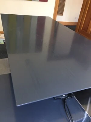 massiver Schreibtisch gebraucht - Bild 1 von 4